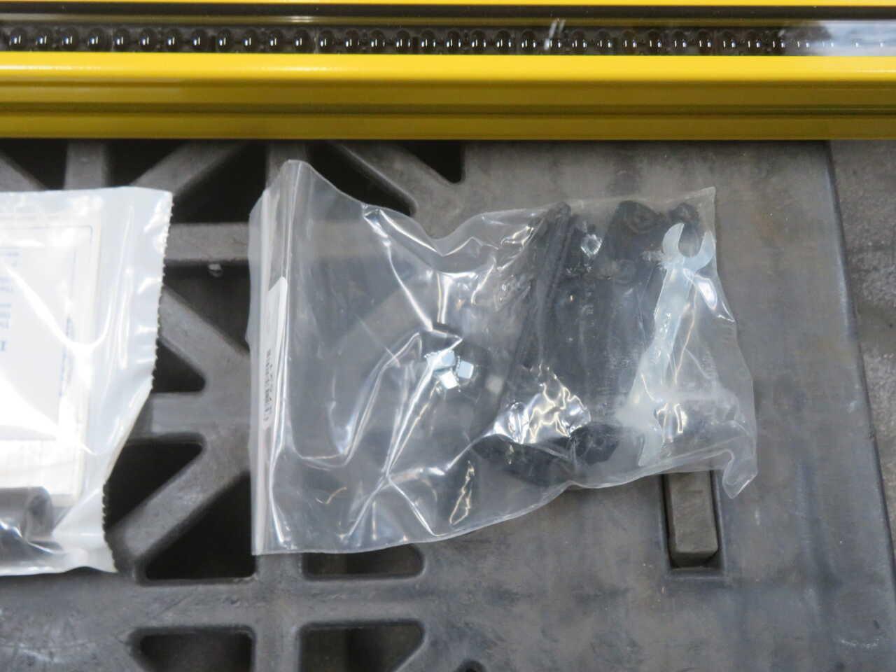 Banner #SLLCP23-1330P88, LS safety light curtain