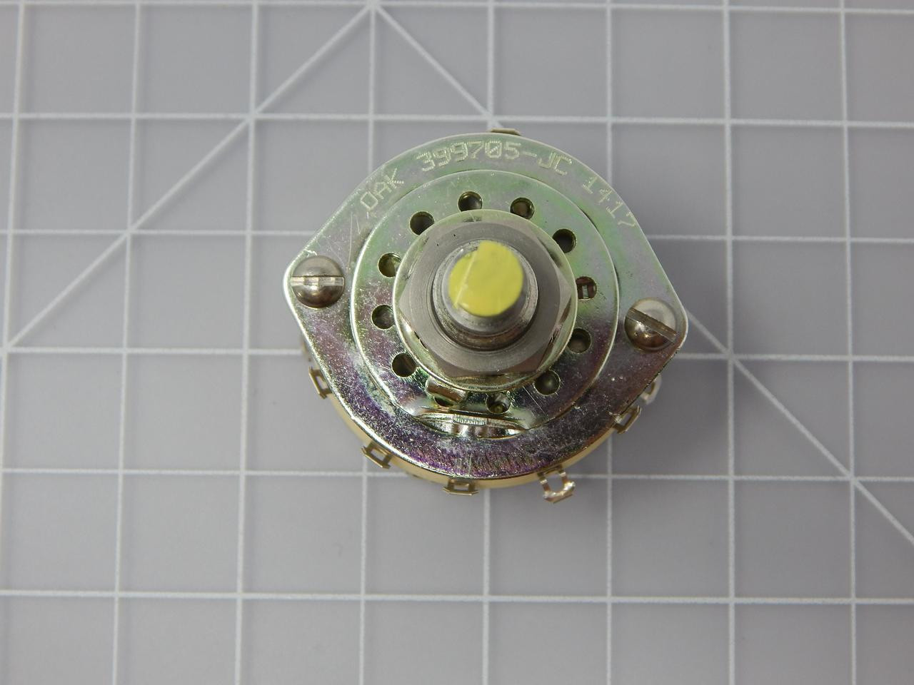Micro Switch #114V8014-5, rotary switch, SPDT, momentary, 3 position, 5 Amp, 28 VDC