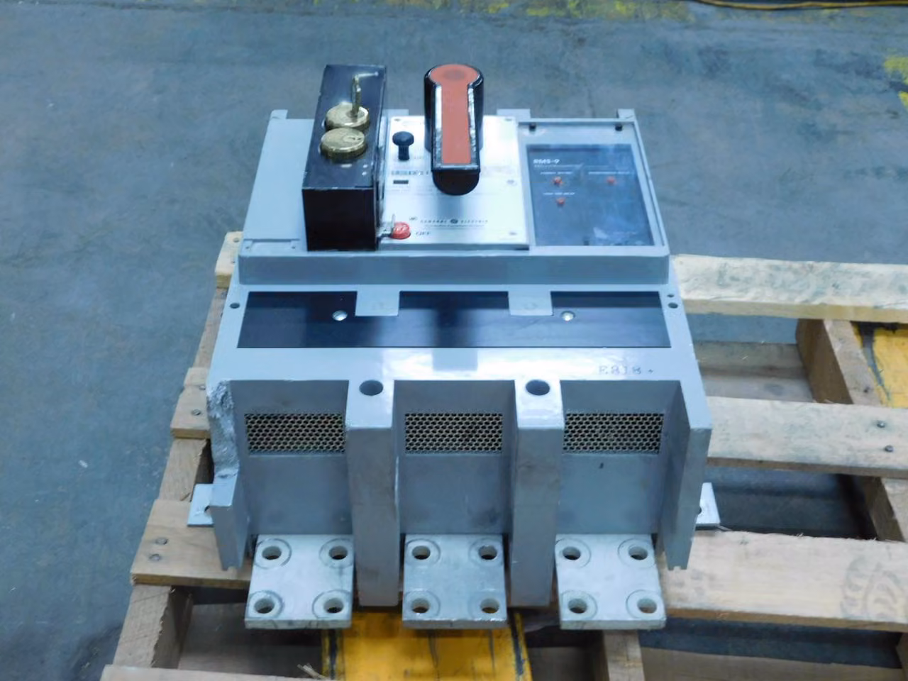 2,000 Amp, General Electric #TP2020SS, circuit breaker, 3-pole, 600 VAC, RMS-9 trip