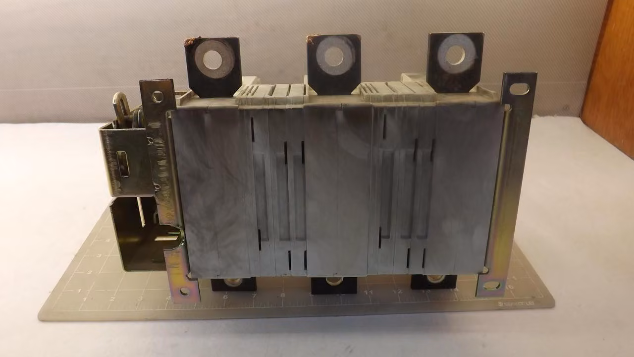ABB #OETL-NF600A, general purpose switch int, 3-POLE