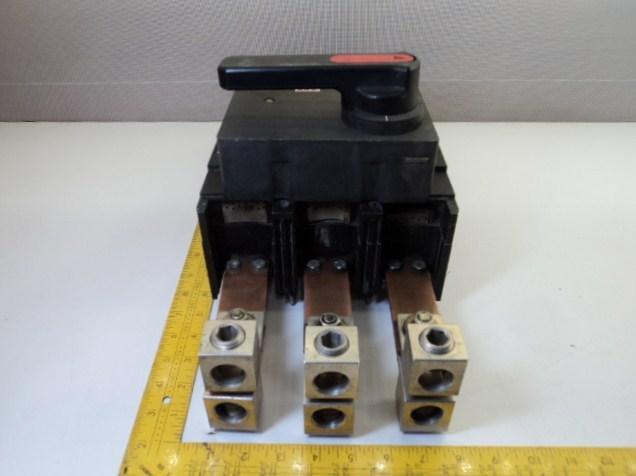 700 Amp, ABB #MG-8683, Type MH Circuit Breaker 3P 700 Amp 600 Volts 125/250 VDC With Switch