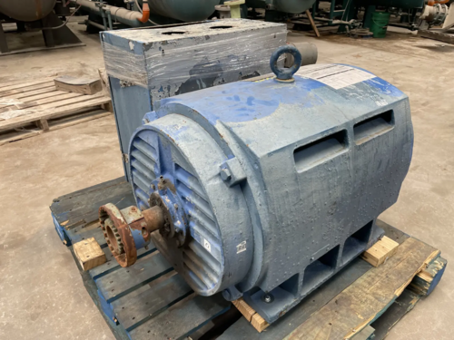 350 HP 3540 RPM Toshiba #B3502VLG3BD, induction screw compressor motor, Frame 447TSS, 460 Volts, 390 amps, 3