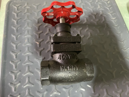 3/8" Henry #310F-E, ammonia globe handwheel expansion valve, FPT connection, 400 psi max. working pressure