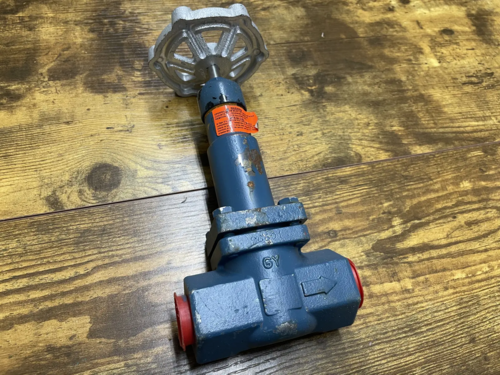 3/4" Parker RS #107327, socket weld globe-T hand valve, extended bonnet