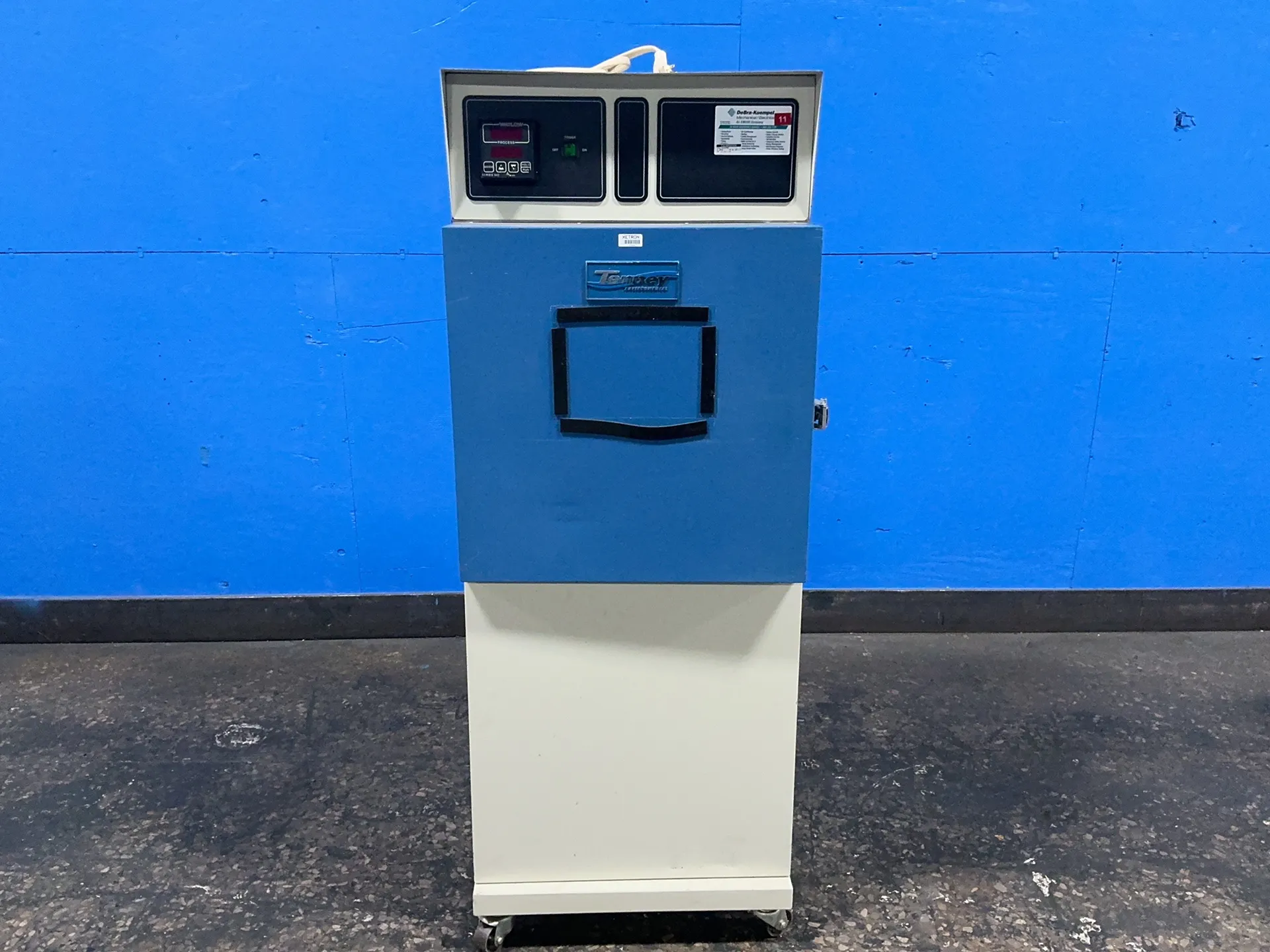 16" width x 11" D x 14" H Tenney #TUJR, Environmental Chamber, R-404A, SUVA-95, 18 A, 115 V.