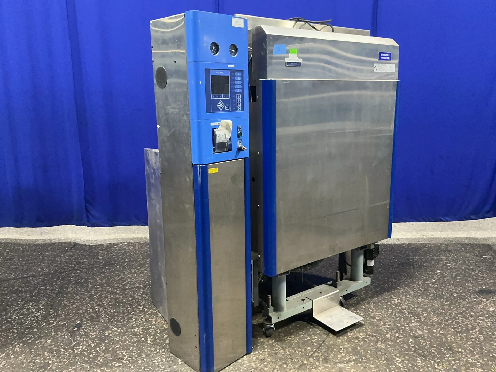 Getinge #733HC, Vacuum/Gravity Steam Sterilizer, 60" x 26" x 36" chamber, 7.2 A, 115 V., 2014