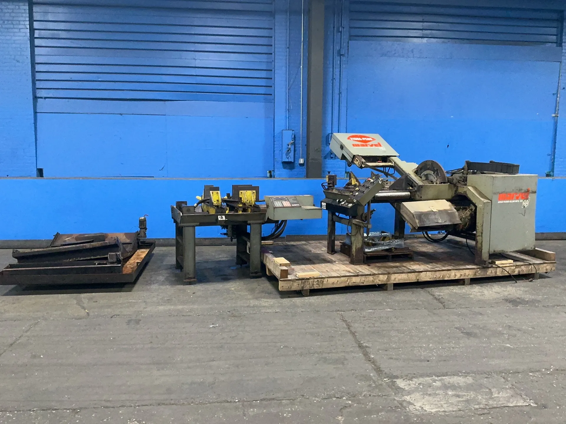38" x 22" Marvel #F2150PC, Vertical Band Saw, 29" x 35" table, 7.5 HP, 3450 RPM, 17.4 A, 460 V., 3 phase