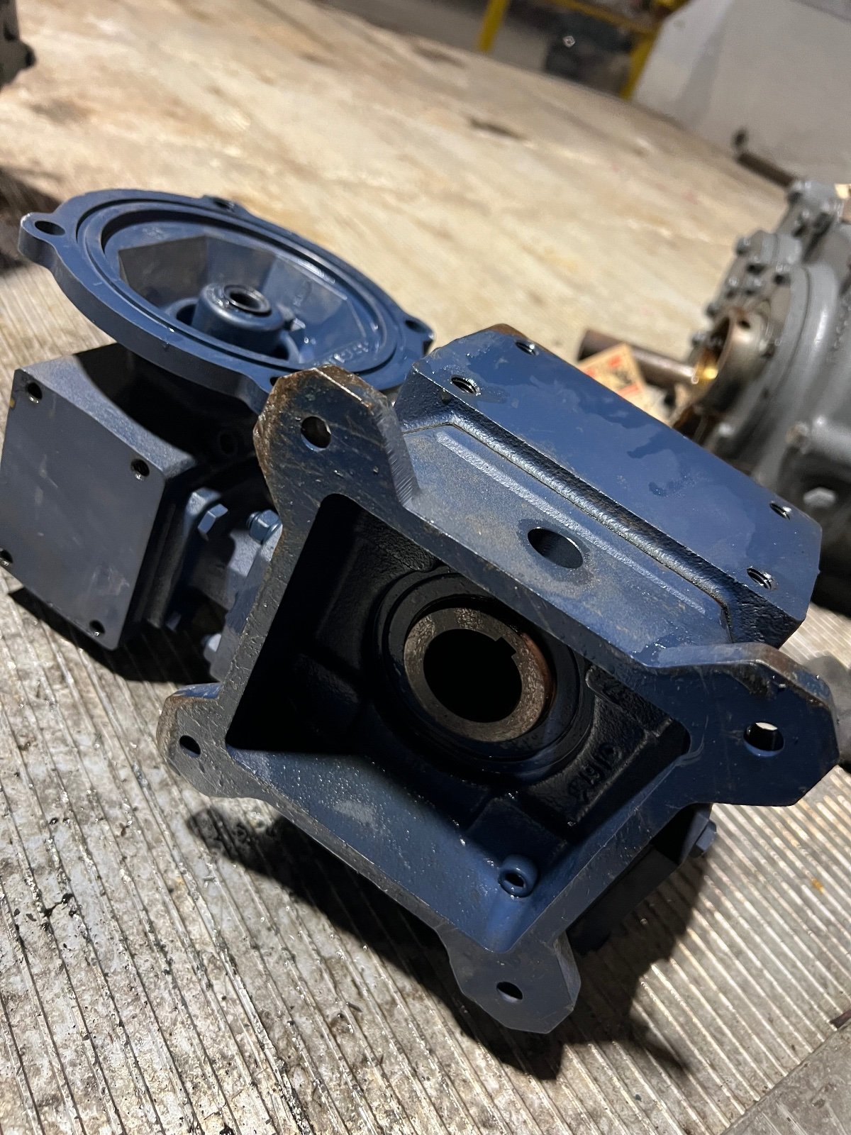 0.34 HP @ 1750 RPM, Grove Gear #NH-DFHMQ-824-300-HL656-20, Ironman Right Angle Worm Gear Reducer, 300:1