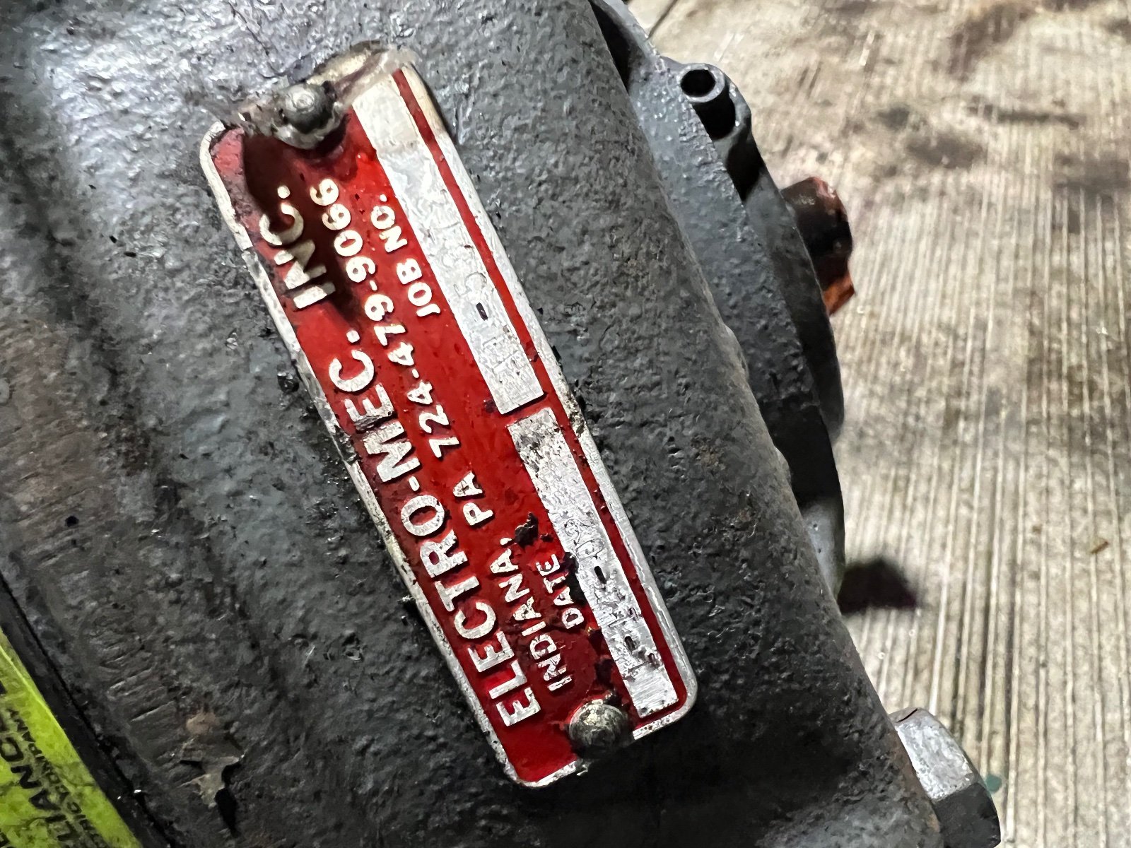 Dodge #TDT3, Torque-Arm shaft mount speed reducer, 25.34:1 ratio, Reliance Electric