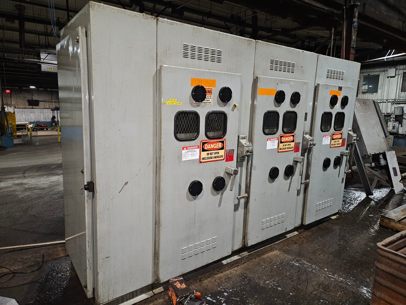 S & C Electric Co, Metal Clad Switchgear, 4.8 KV, 3-section lineup, 144 MVA interrupting, 40000 Amp