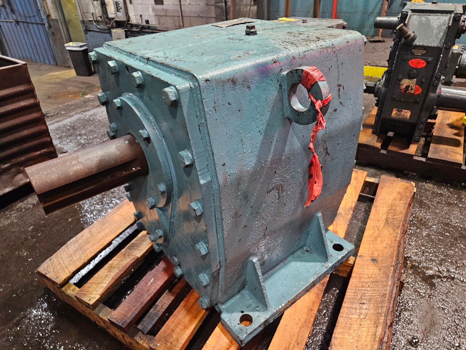 Dodge #TR-1000A, TM series triple reduction concentric gear reducer, 105.90 :1 ratio, foot mounted