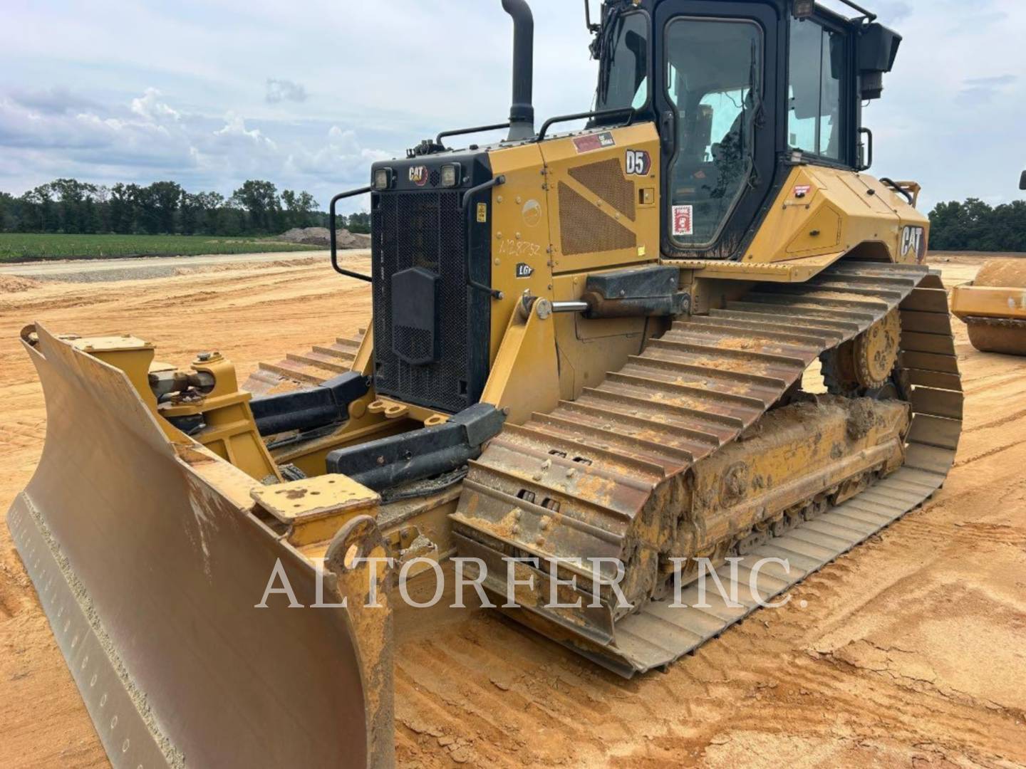 Caterpillar D5-17LGP3D, 4173 hours, S/N: Z6A01885, 2023