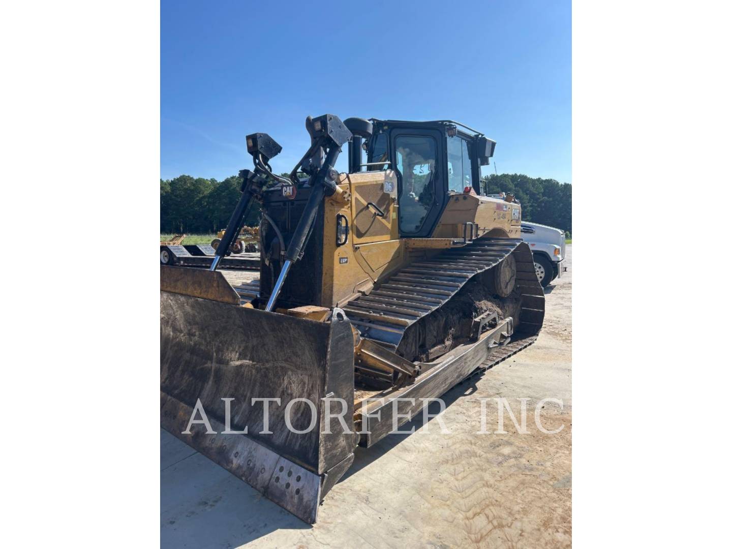 Caterpillar D6-20 LGP, 3052 hours, S/N: KEW01129, 2023