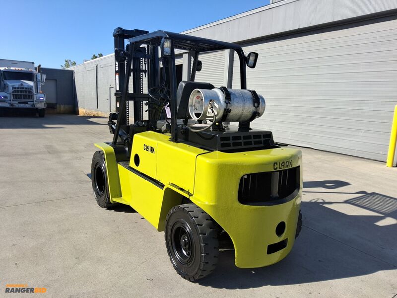 8,000 lb. Clark #C500Y-80, LP Gas Pneumatic-Tire Forklift, 147" max. lift height, 42" forks, 2-stage mast