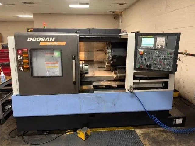 Daewoo Doosan #Lynx-300, CNC Lathe, 25.6" swing, 30.1" machining length, 10" chuck, 3" bar, 17.7" turning
