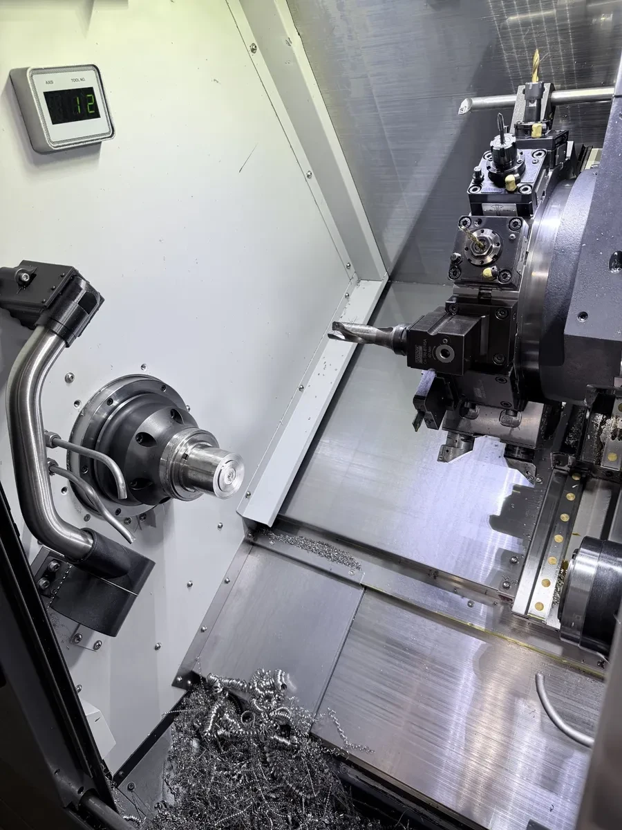 DN Solutions #Lynx-2100LSYB, CNC Lathe, 23.6" swing, 20.08" turning length, 11.81" turning diameter, 8"