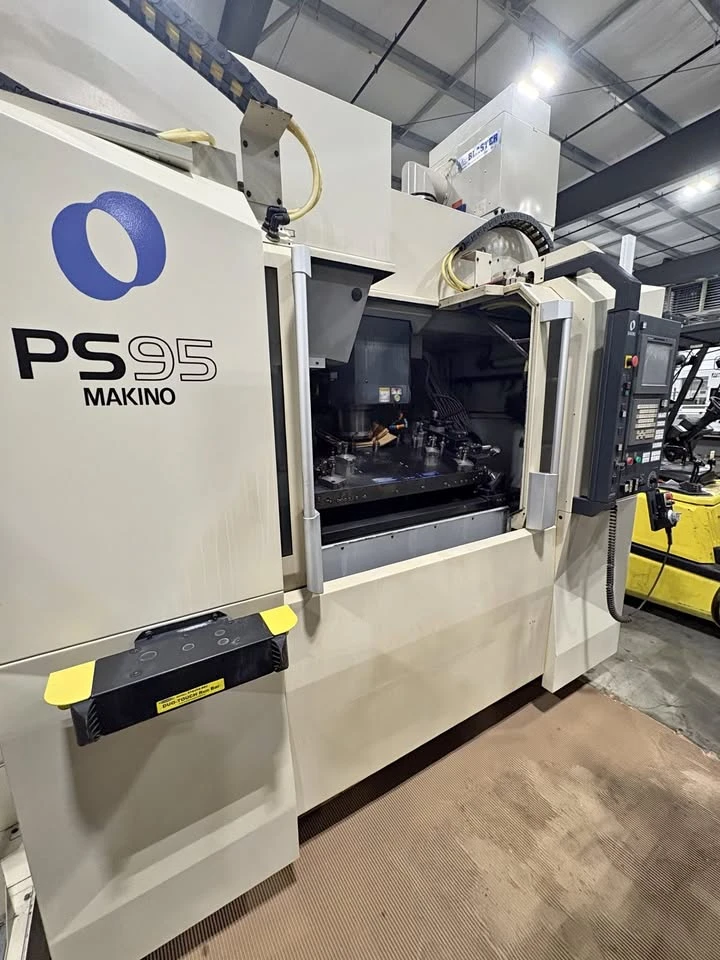 Makino #PS95, 3-Axis CNC Vertical Machining Center, 36.2" X, 20" Y, 18.1" Z, 46" x 20" table, 33.5 HP, 14,000