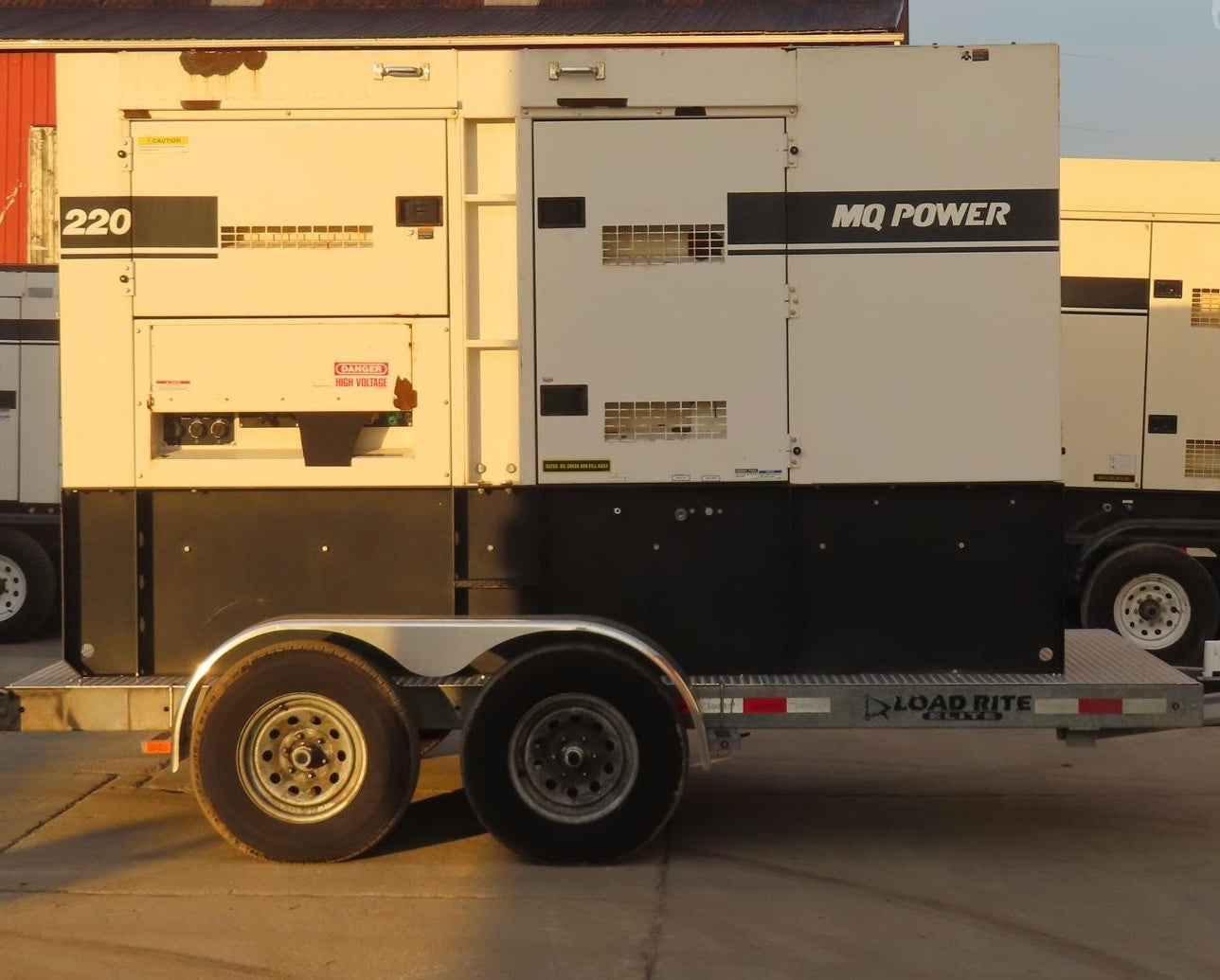 176 KW MultiQuip Whisperwatt #DCA-220SSJU4F2, diesel generator set, 220 KVA, John Deere 6068HG06 engine
