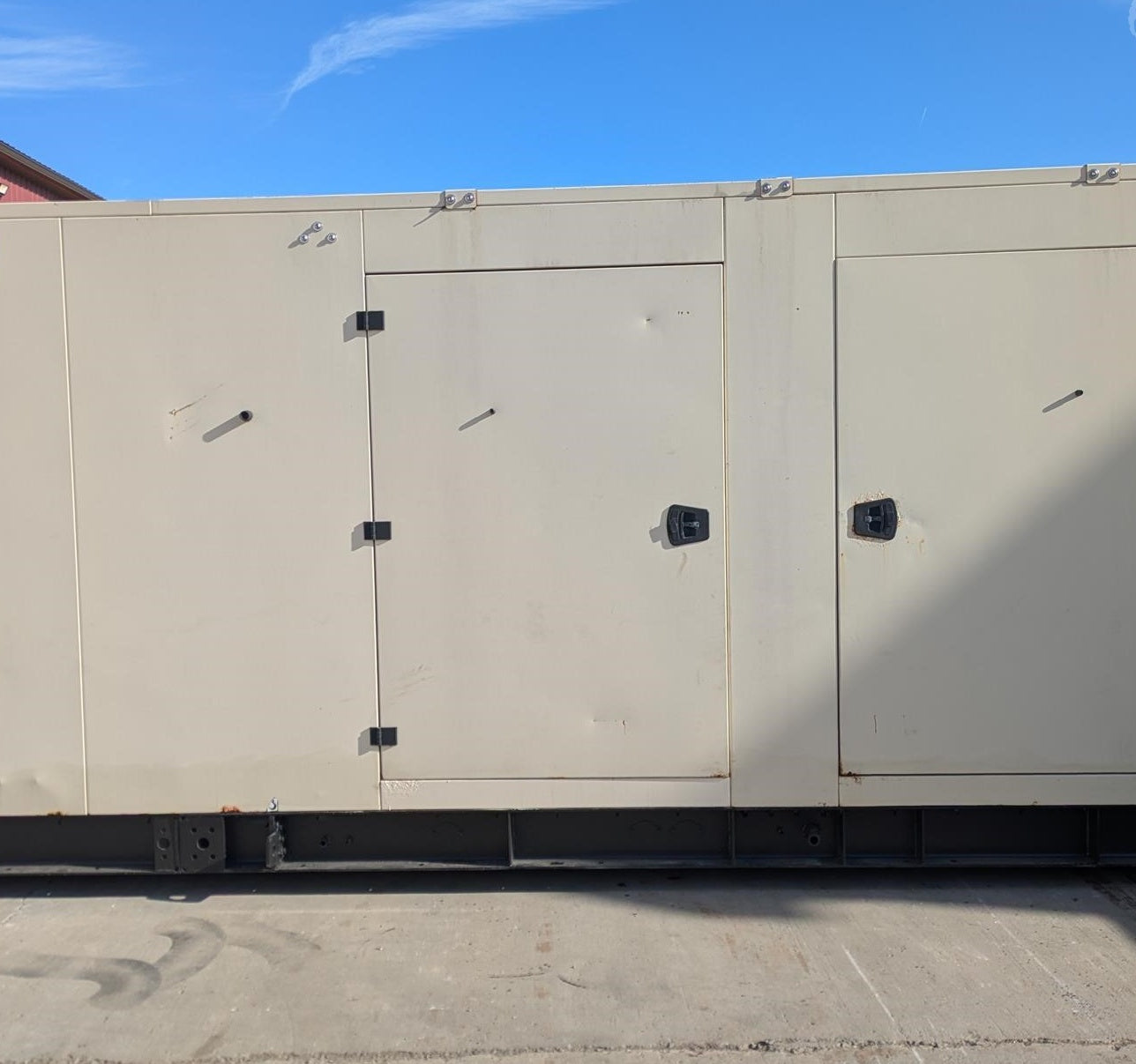 350 KW Aksa #APD-UL1350, diesel generator set, 437 KVA, 277/480 Volts, 3 phase, John Deere 6135HFG84 engine
