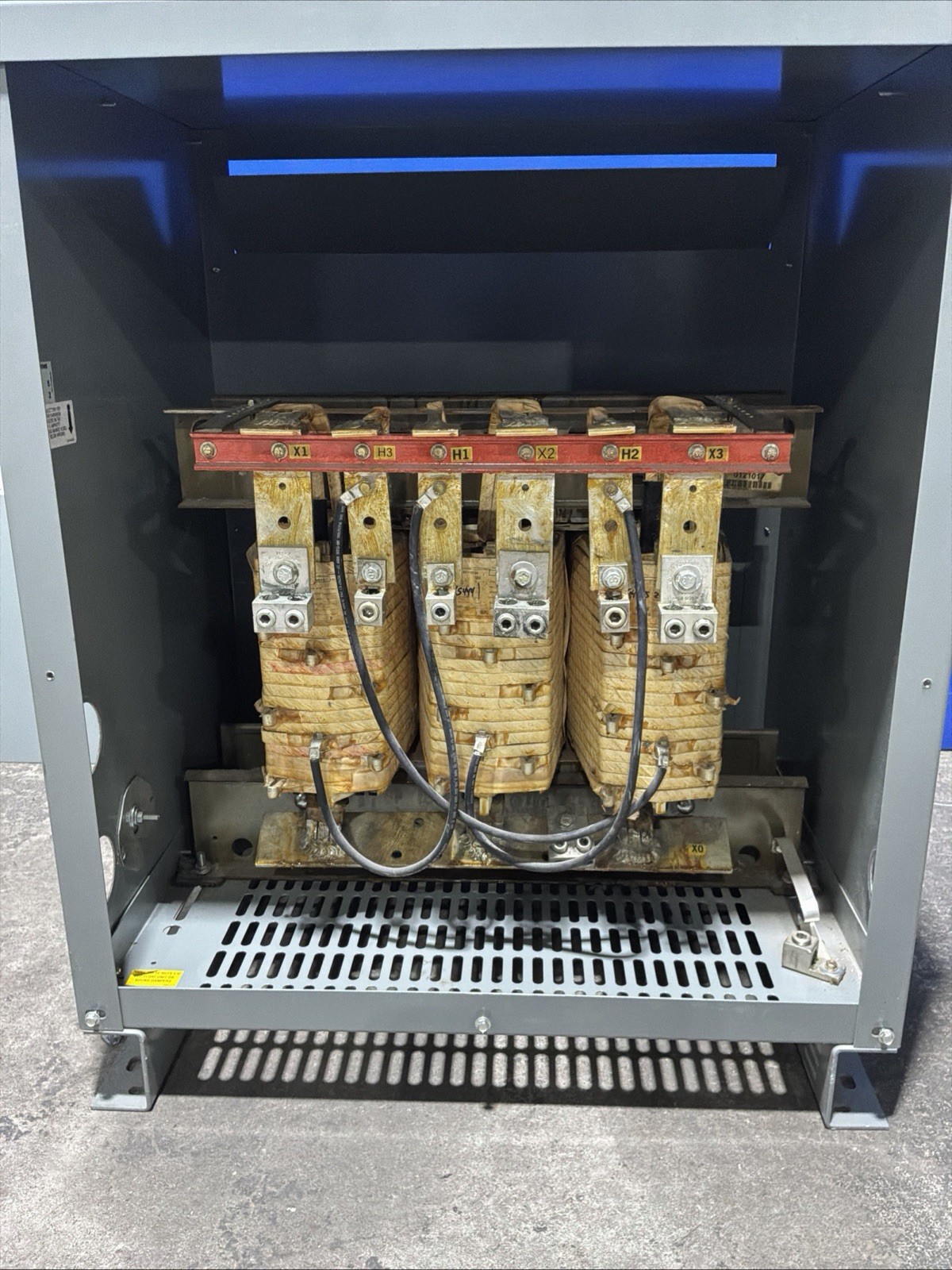 112.5 KVA 480 Primary, 208Y/120 Secondary, Square D EE112T3H, Dry Type Transformer, 3PH, 60 Hz (2 available)