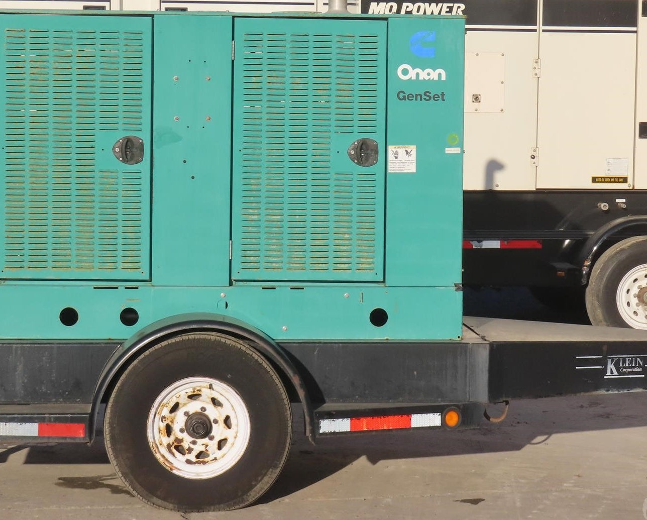 35 KW Cummins #DGBB, towable diesel generator set, 120/208 Volts, 3 phase, Cummins 4B3.9-G2 engine, 68 HP