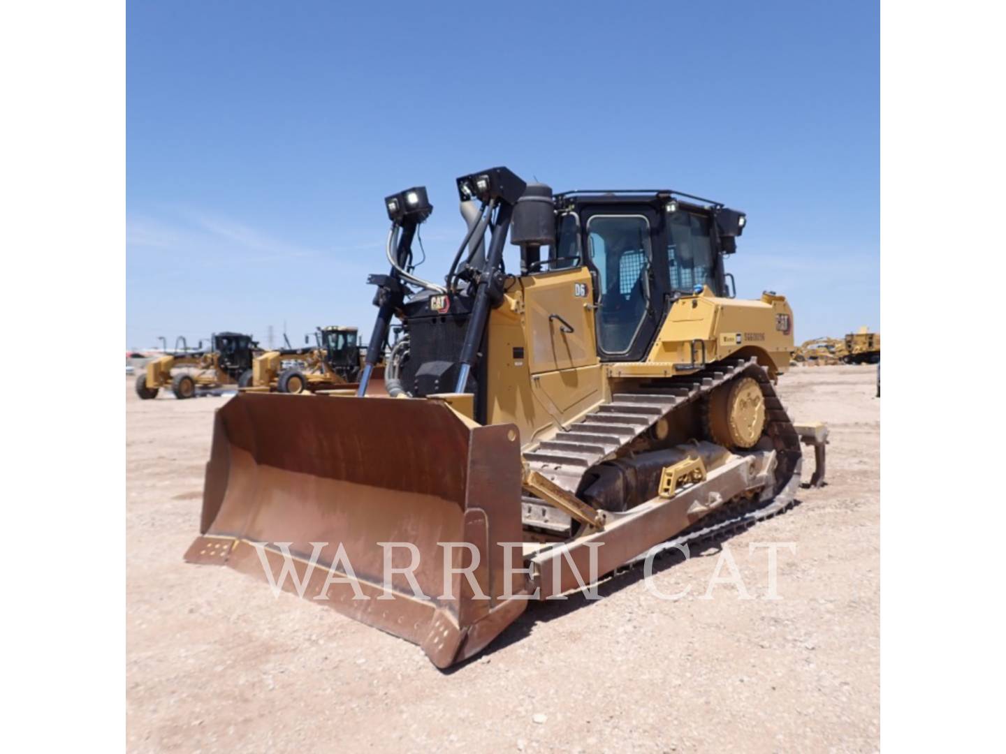 Caterpillar D6, 3695 hours, S/N: SG601096, 2023