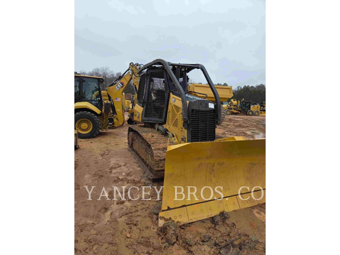 Caterpillar D312, 2044 hours, S/N: XKW02280, 2022