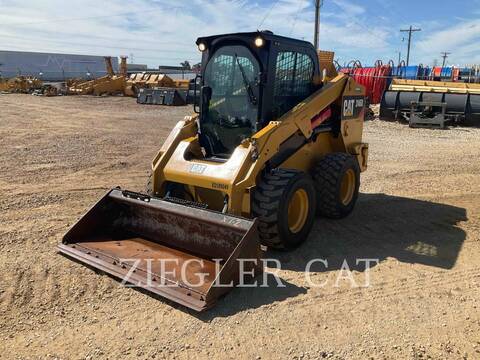 Cat 246D, Skid Steer Loader, 2483 hours, S/N: BYF00306, 2014