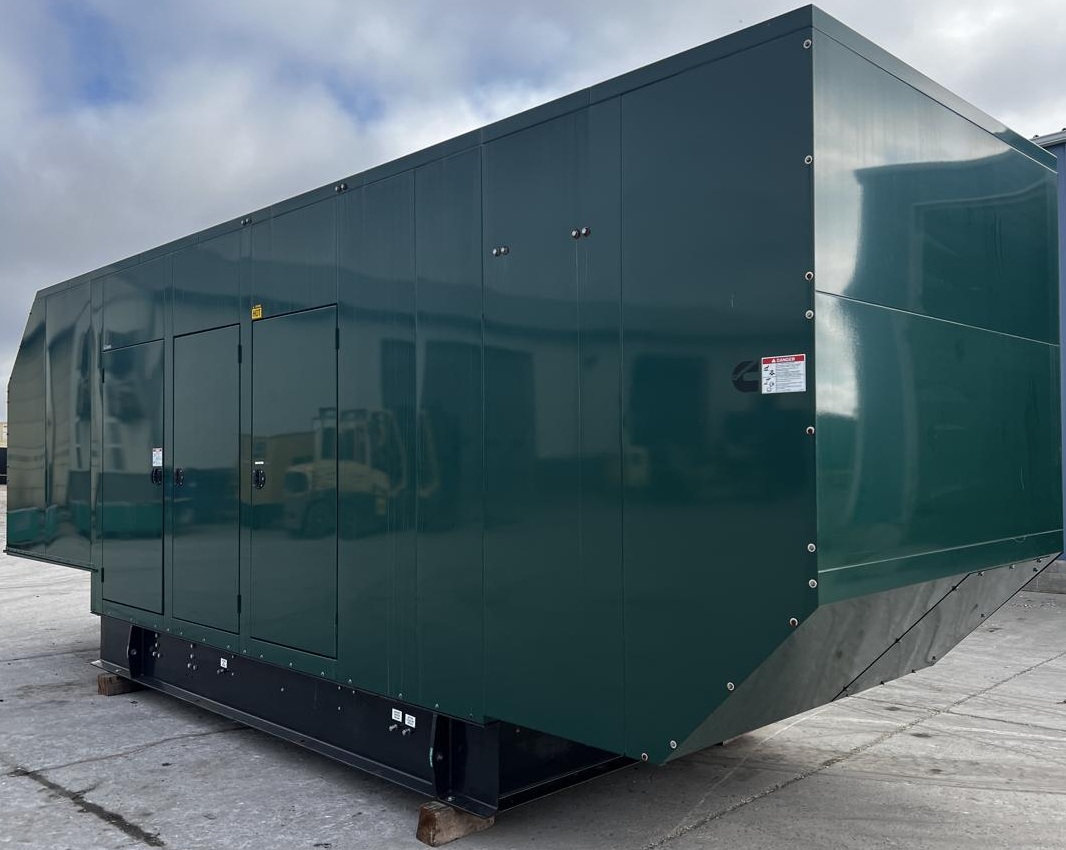 500 KW Cummins #GFGB, natural gas generator set, 277/480 Volts, 1/3 phase, 770 HP @ 1800 RPM, GTA28 engine