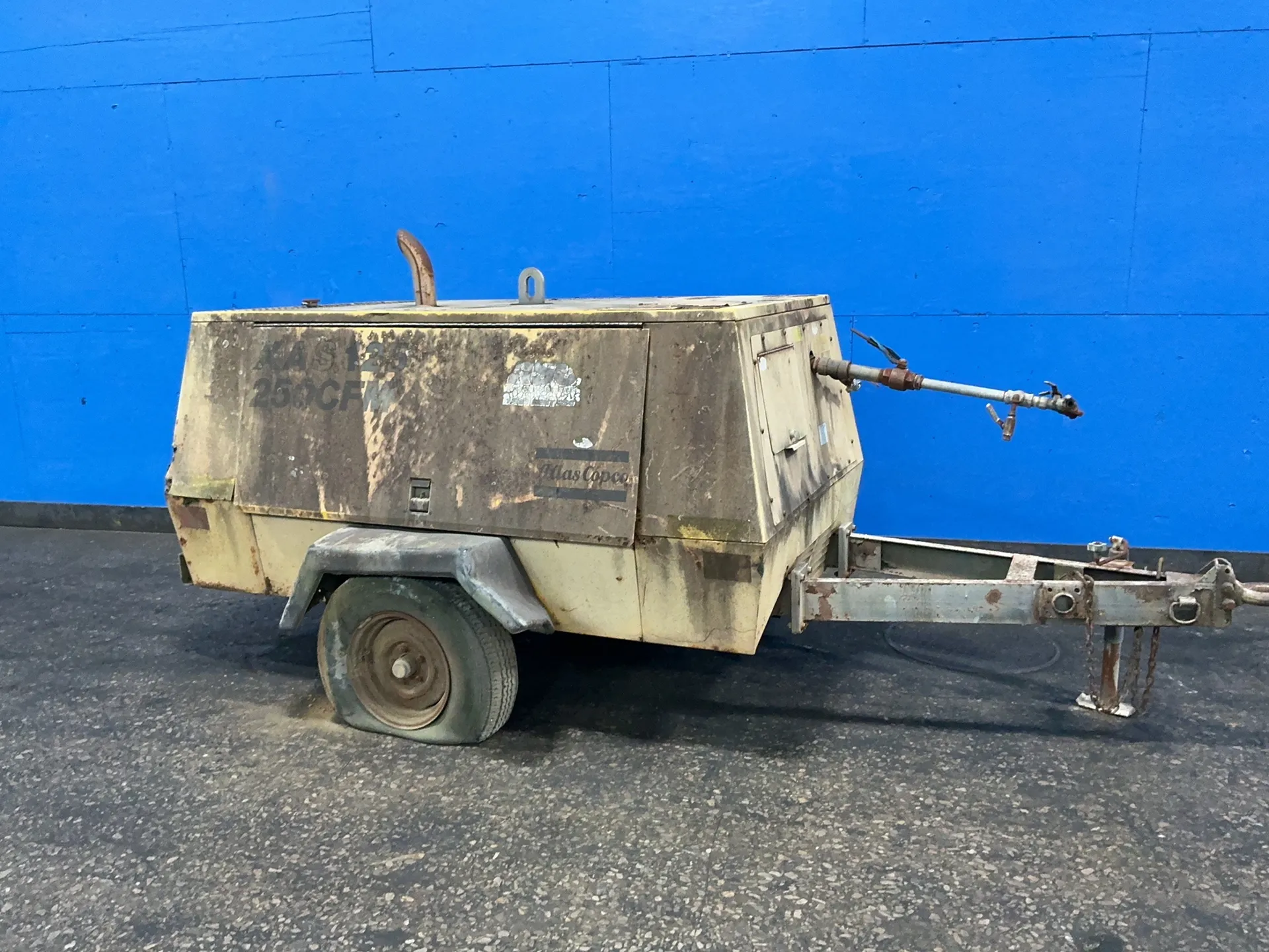 250 CFM, 116 PSIG, Atlas Copco #XAS125, Portable Air Compressor, 2000