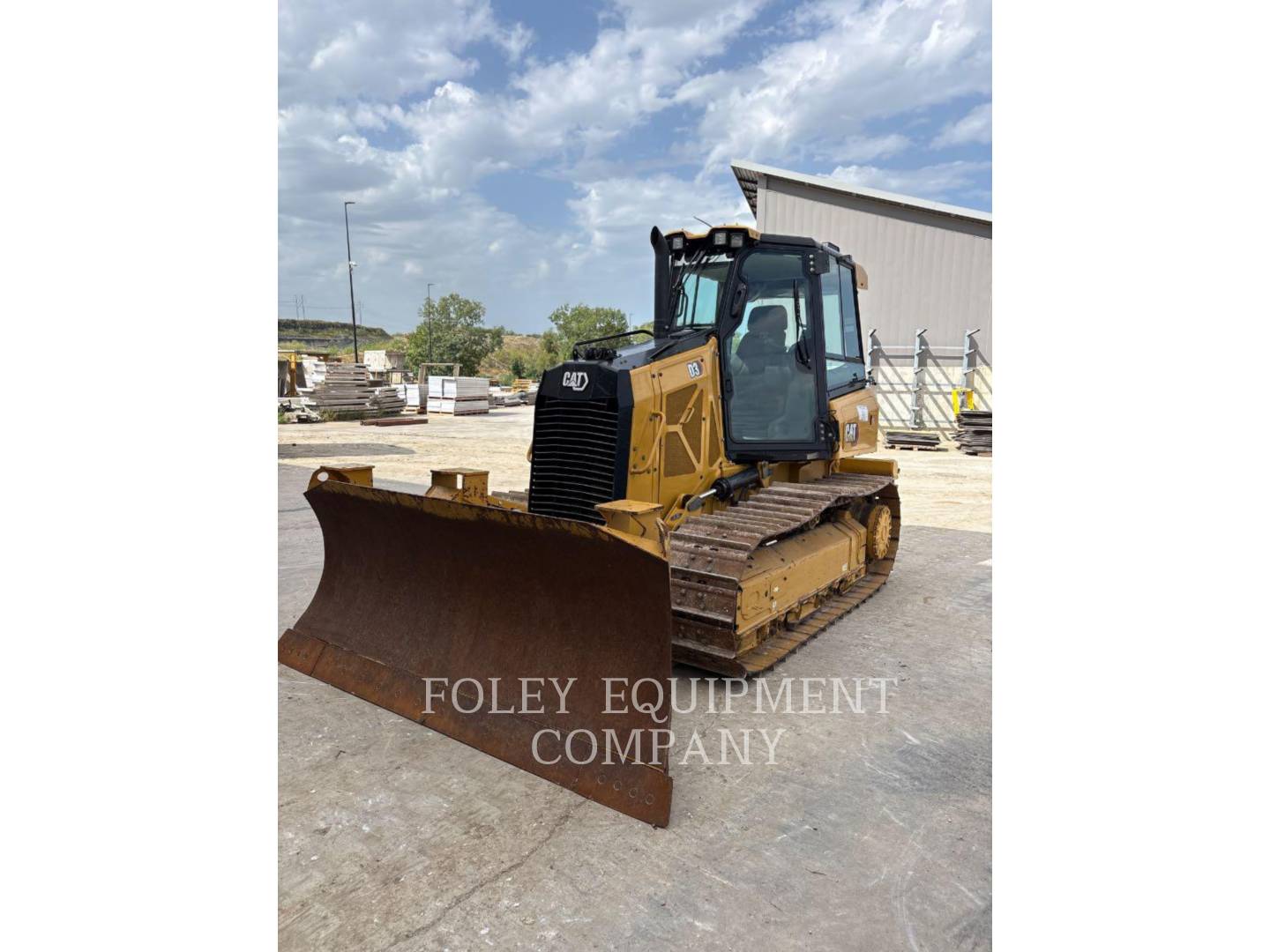 Caterpillar D3-12I, 1899 hours, S/N: XKW04457, 2023
