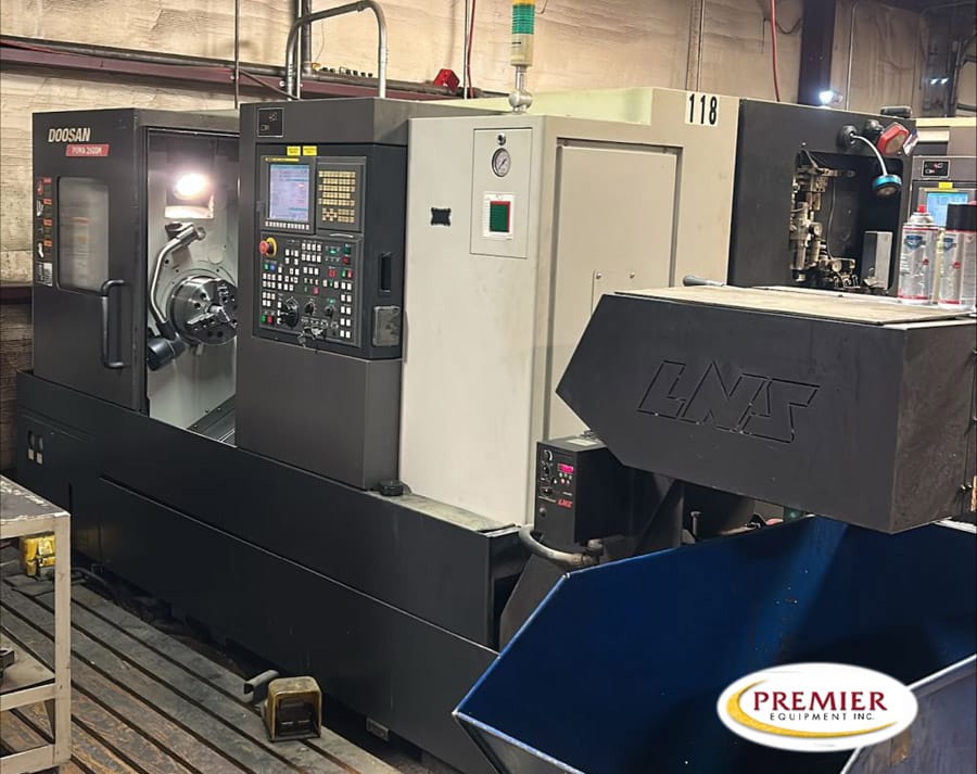 Daewoo Doosan #Puma-2600M, CNC turning center with milling, Doosan Fanuc i Series, 30.7" swing, 3" bar, 3-jaw