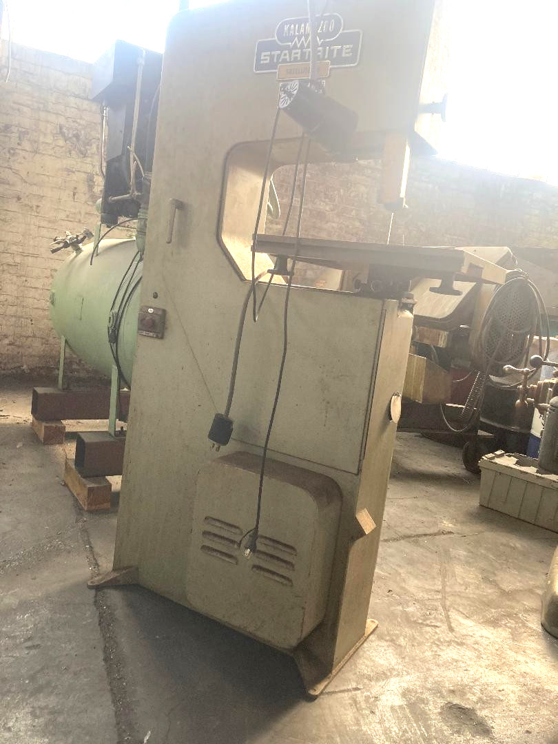 18" Startrite, Band Saw, hydraulic system, 220 V., 3PH