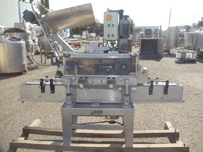 Gherri Gino #GG-90, Automatic Lug Capper, capacity hopper/sorter, 4.5" wide tabletop conveyor, stainless