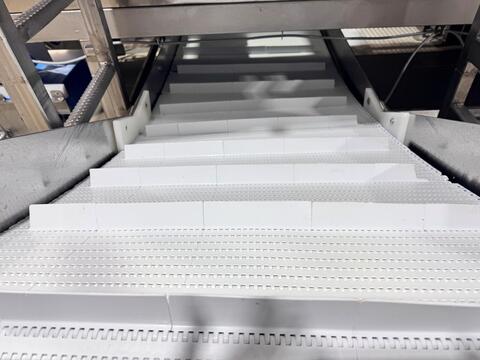 30" wide x 7' long, Stainless Steel Cleated Incline Belt Conveyor, 36" incline discharge section, 6'