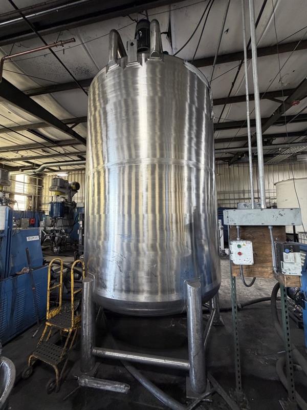 3,000 gallon BCast #BC-SSST3000, Stainless Steel Mixing Tank, 15 HP sweep agitator, 51 RPM, 15 HP top