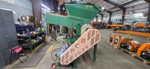 Sweed #PCR1034, Single-Shaft Prechopper, variable-speed reversing rotor, hydraulic feed ram, touchscreen HMI