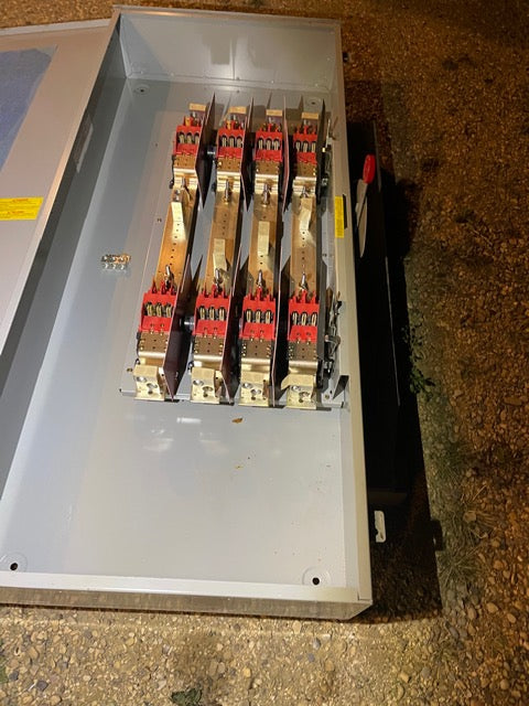 600 Amp. Square D, double throw enclosed transfer switch, 600 Volts