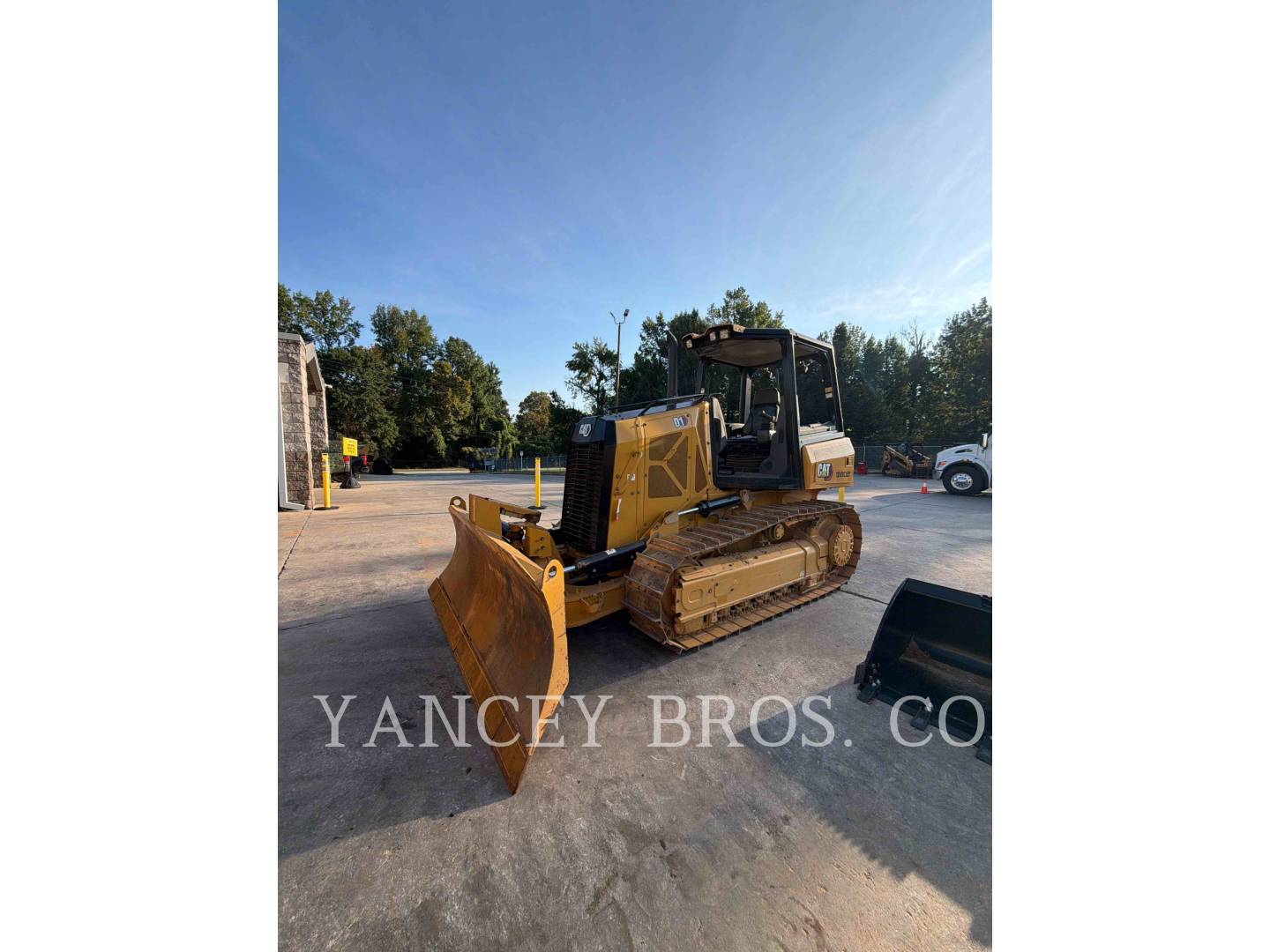 Caterpillar D1, 319 hours, S/N: XKF04276, 2023