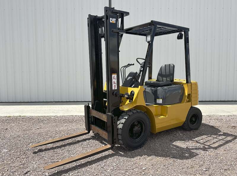 4000 lb. Caterpillar #DP20, forklift, 130" lift height, Mitsubishi engine, pneumatic tires, 2-stage mast, 1998