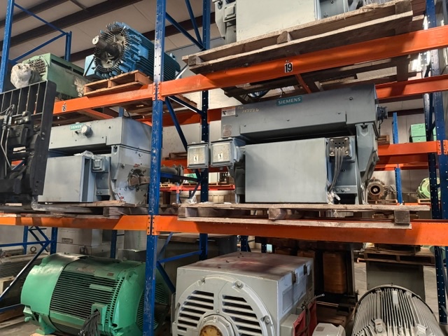 1000 HP 3600 RPM Siemens, Frame 5010S, weather protected enclosure type 2 BB, 4000 Volts (4 available)