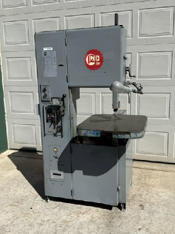 18" x 9" Grob #4V-18, vertical band saw, 3 HP, 40-5000 FPM, 45° tilting table, 230/460 V., 3 Ph.