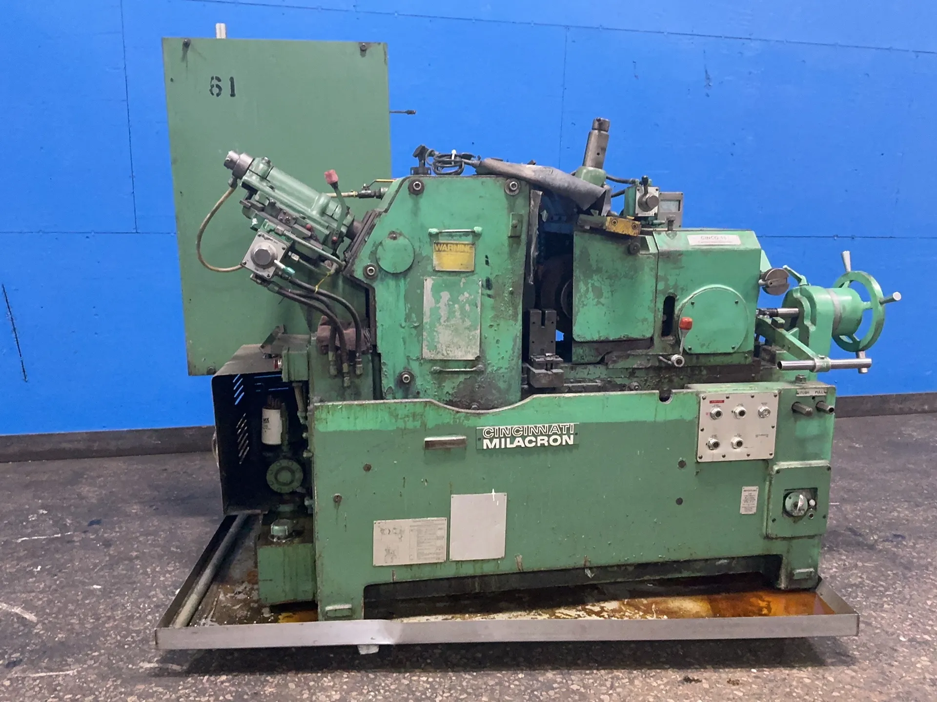 Cincinnati Milacron #CINCO-15-DR, centerless grinder, 2 grinding wheels, control box, 460 V., 3 Ph.
