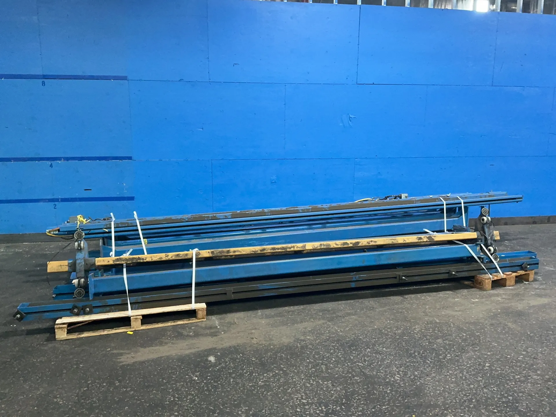 1 Ton, Gorbel, overhead crane system, 2,000 LB capacity