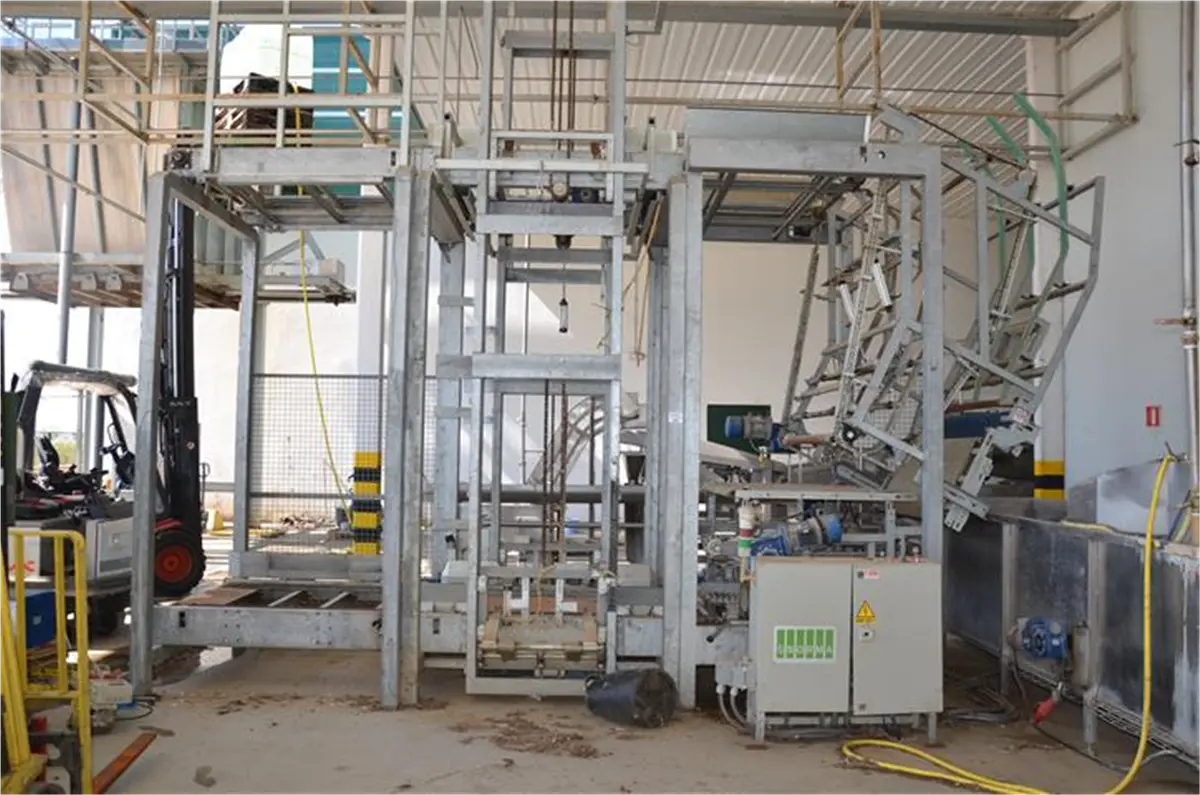 Sorma #RCE-111-A, bin palletizer / dep, galvanized, w/ dumper