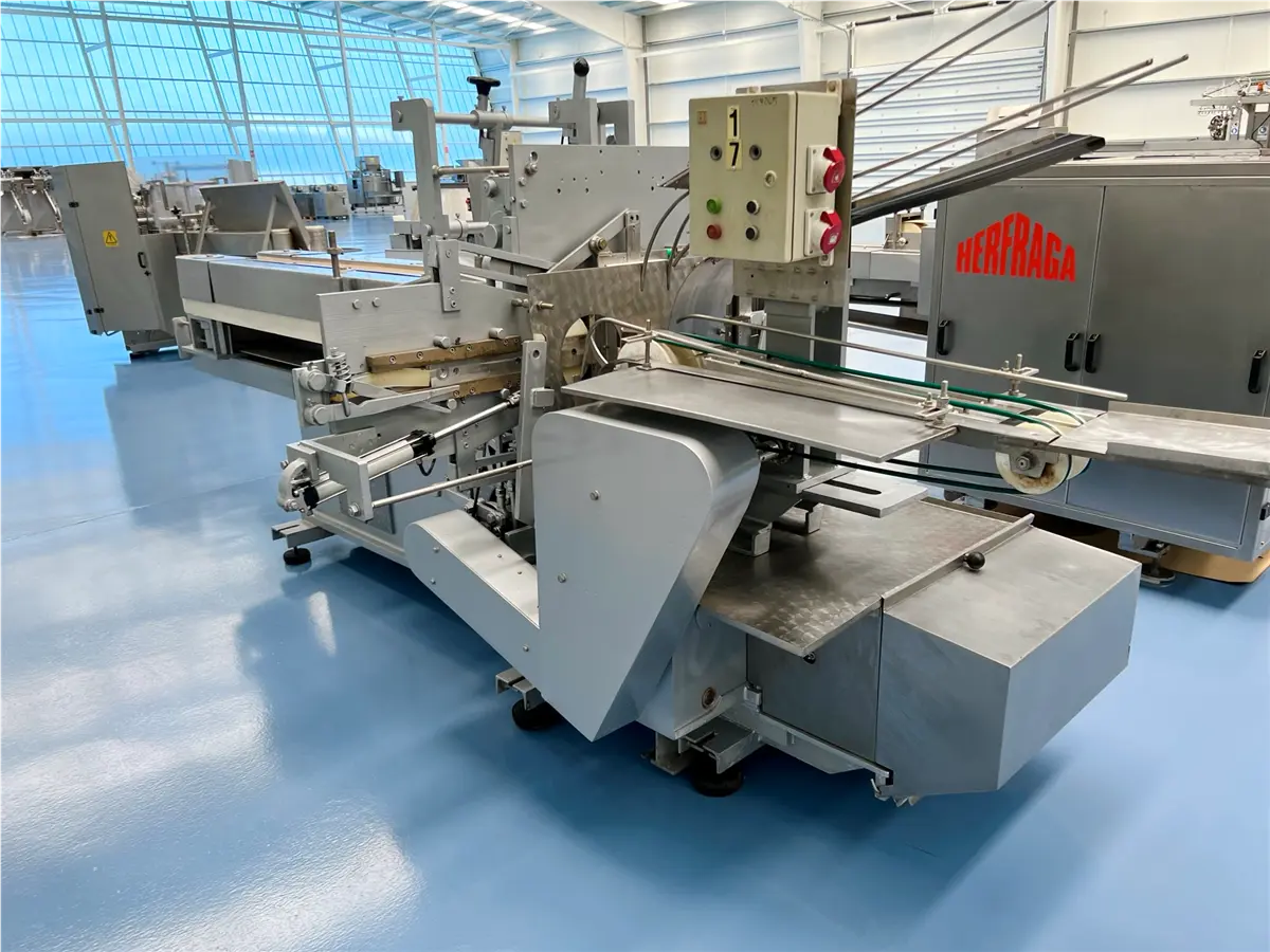 Herfraga #SM-214, automatic tuna packing machine, large formats, 20-40 cans/minute, 5" - 8-7/16" can