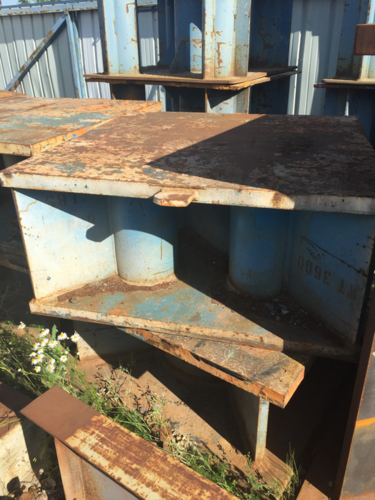 Kova, 400 Ton equipment stands, 22" x 47" x 47" width, 3650 lb. each (8 available)