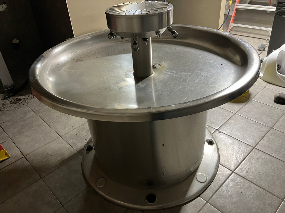 Acorn, 4 station stainless wash sink