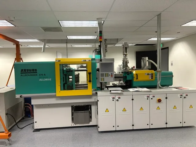 65 Ton, 2.4 oz., Arburg #370A-600-100, Injection Molding Machine, 20.1" x 20.1" platens, 14.5" x 14.5" tie