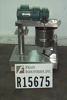 Image for 2.5 gallon Groen #TDC7RA-10, 316 Stainless Steel, 10 quart, table top, tilt, jacketed mixing kettle, 100 psi, manual tilt discharge